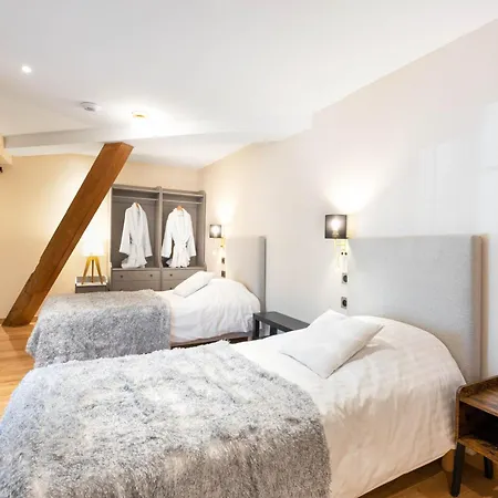 Chateau Coraline * Oytier-Saint-Oblas