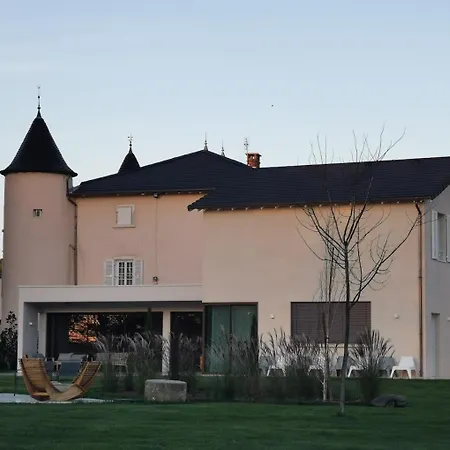 Chateau Coraline Bed & Breakfast *