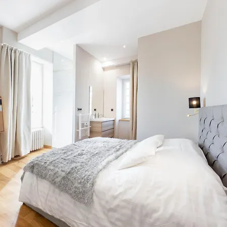 Chateau Coraline Bed & Breakfast
